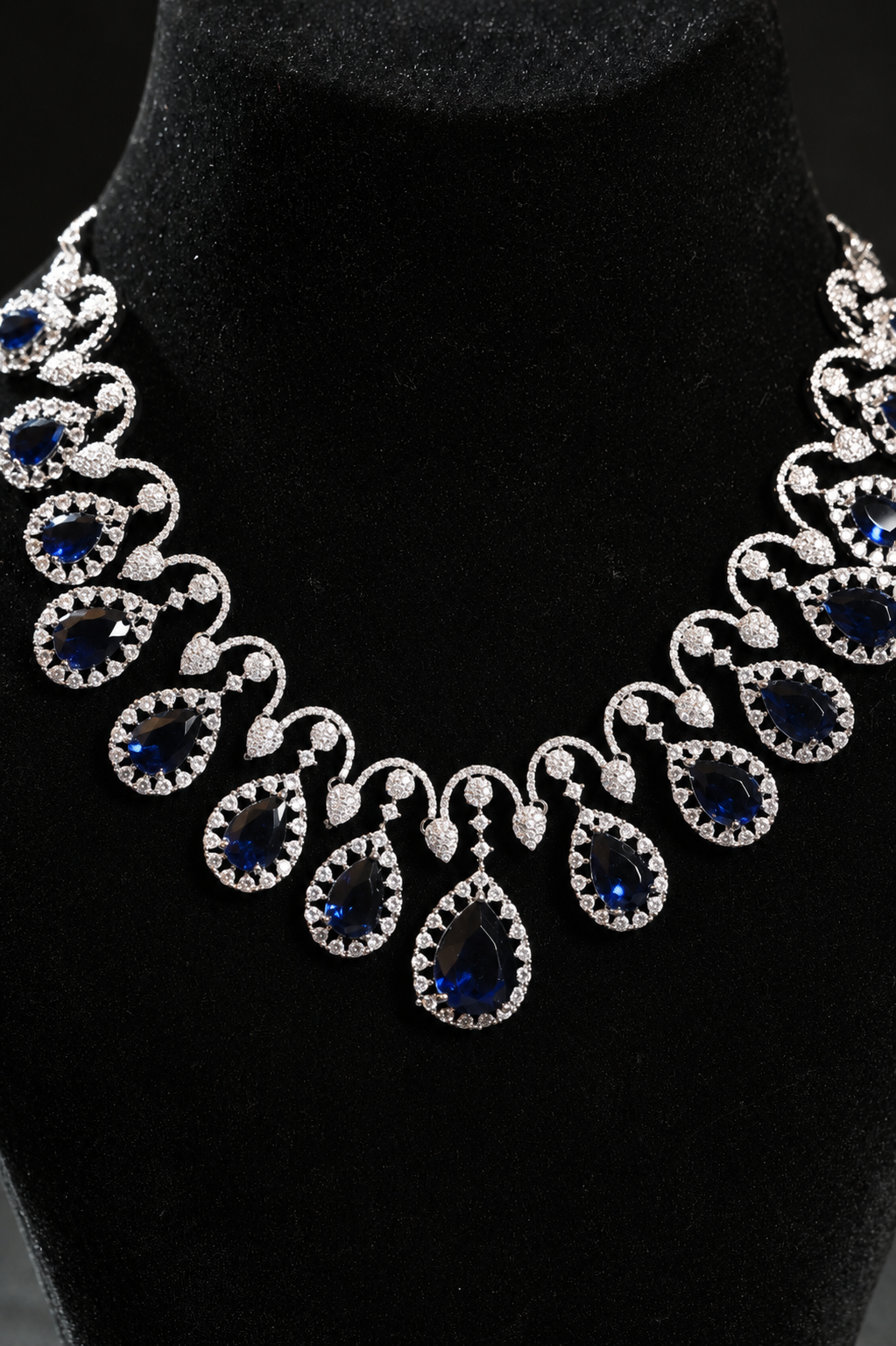 Nilakaar Jewellery Set