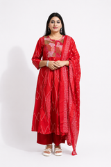 Guldastaan Suit Set