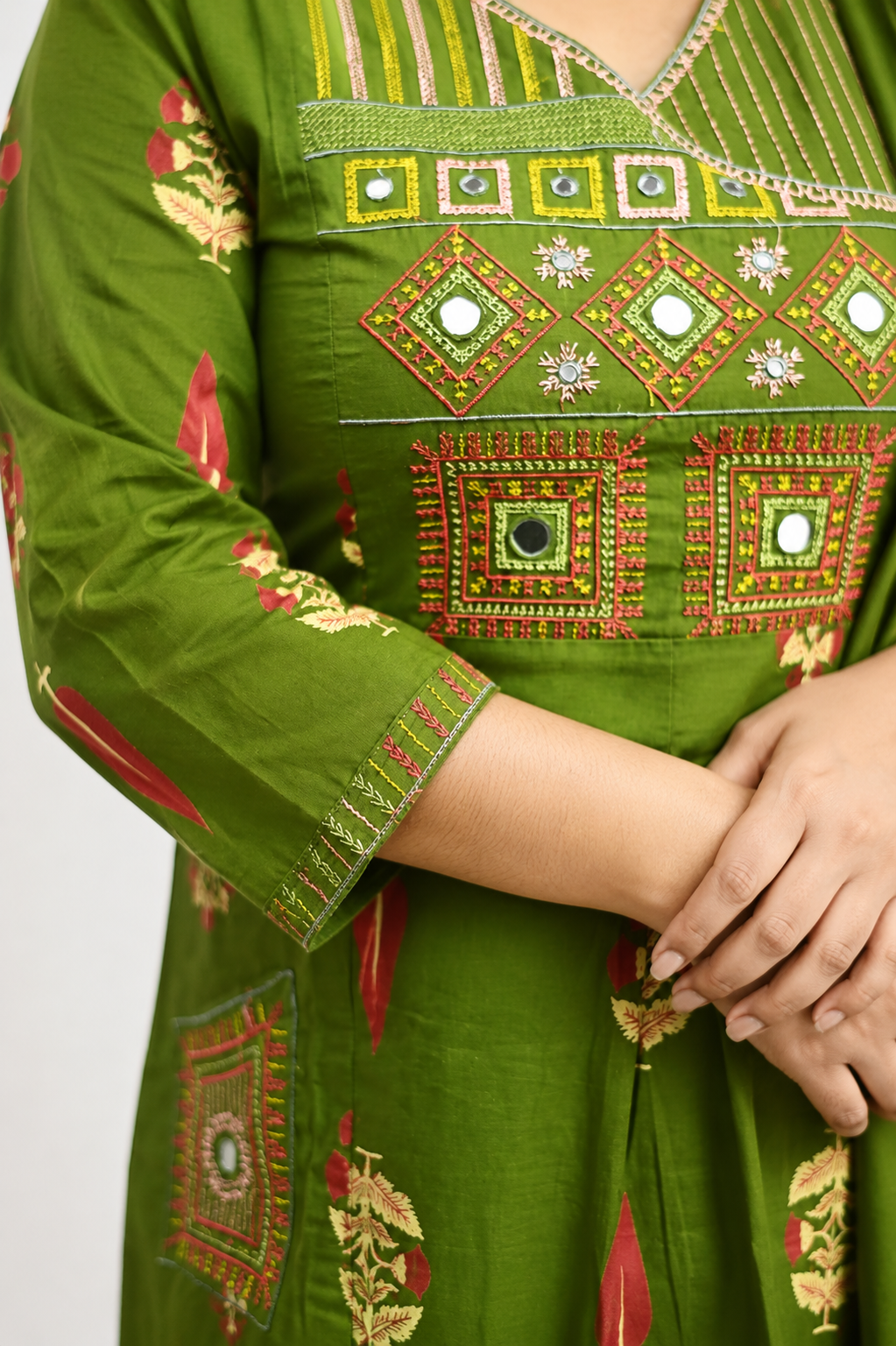 Chatkhori Suit Set