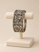 Mrinalini Oxidized Bracelet